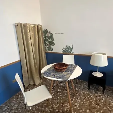 Porta Vecchia Terrace Отель Монополи